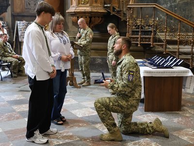 У Львові родинам 29 загиблих воїнів вручили Комбатантські хрести