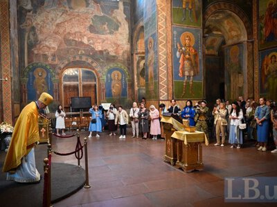Міжнародний день зниклих безвісти: у Києві у Кирилівській церкві відбувся Молебень за військовополонених
