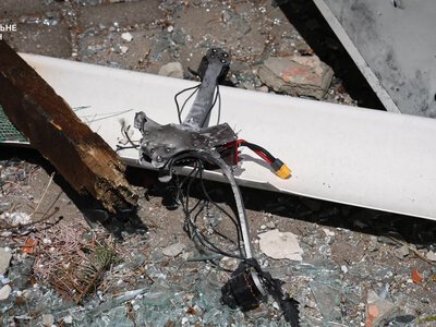 Двоє людей постраждали від російської атаки дроном у Херсоні