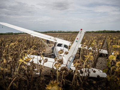 В Угорщині чоловік викрав літак і полетів у бік АЕС