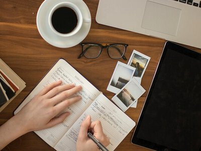 Два тижні ведення щоденника знизили тривогу і симптоми депресії після важкої операції: що показало дослідження