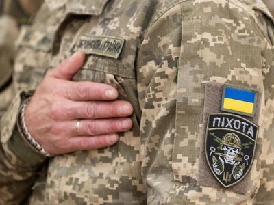 Збільшення кількості людей в армії не має бути відповіддю на дії РФ, – Хмара