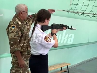 У Криму школярам скоротили уроки до 30 хвилин і видаватимуть сухпайки
