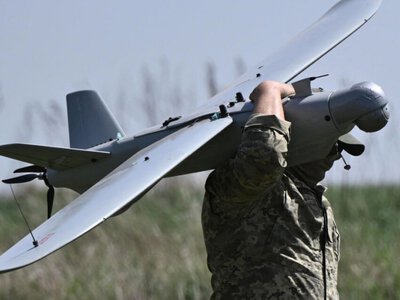 ЗСУ вдарили по двох аеродромах ворога, а у рф продовжили заборону на експорт дизпалива. Головне...