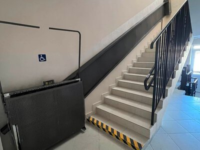 Школа в Рокосові готова до відкриття, але чи зможуть усі діти потрапити на уроки? Скандальні деталі перевірки на Хустщині