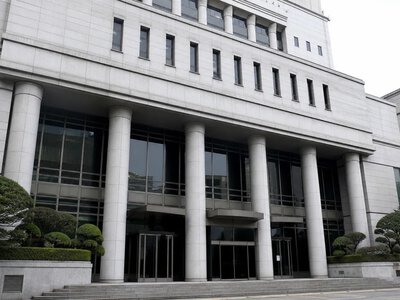 Лідерку Церкви об’єднання в Південній Кореї засудили до двох років ув’язнення