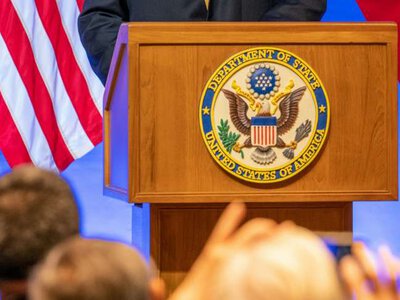 Держдеп США закликав не їхати в Україну через війну та загрозу протестів