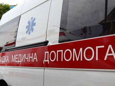 Армія РФ вдарила по медзакладу в Херсоні, є поранені