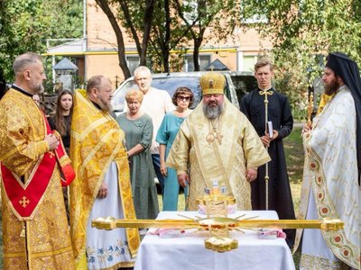  Освячений хрест вознісся над храмом Ніжинського монастиря 