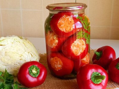 Ви такого ще не готували: перець, фарширований капустою, стане хітом на зиму