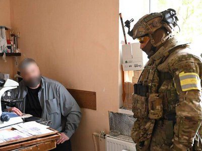 Чотирьох медиків з Чернівців, які торгували органами, взяли під варту