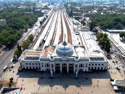 Укрзалізниця здає в оренду приміщення на вокзалі Одеси від 2,7 тисячі до 211 тисяч