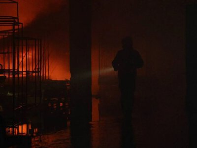 Росія атакувала Київщину: є поранені, пошкоджені склади та будинок