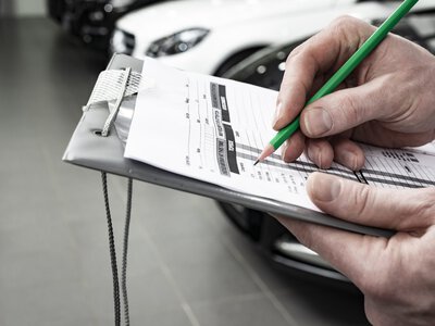 В Україні з 1 вересня сертифікати транспортних засобів переведуть в електронний реєстр