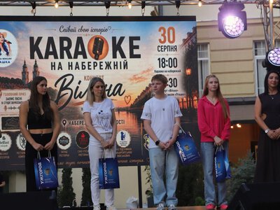 В Ужгороді влаштували вокальну битву просто неба: фіналіст отримав шанс записати пісню у професійній студії