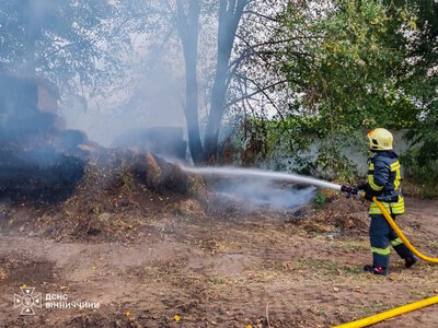 На Вінниччині вогонь знищив улюблену фотозону містян - тюки соломи