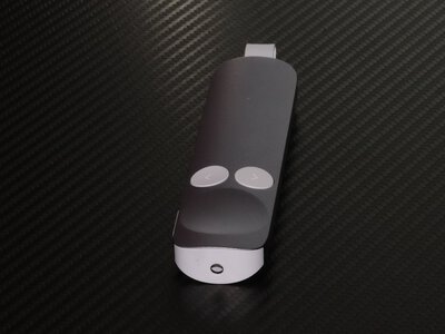Logitech Spotlight 2 – функціональний презентер з лазером