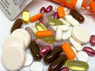 Ці продукти не можна поєднувати з вітамінами: лікарі назвали небезпечні комбінації