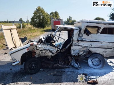 На трасі Шепетівка – Чуднів – Бердичів зіткнулися два автомобілі: є загиблий
