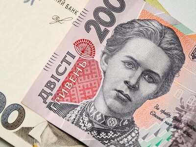 Середня зарплата в Україні знизилася вперше за пів року