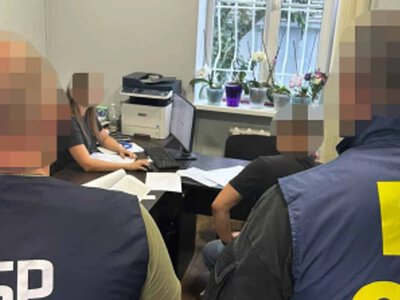 ДБР викрило працівників СБУ, які за гроші вивозили за кордон військовозобов’язаних
