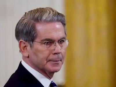 Бессент зустрівся з росіянами, щоб обговорити мирний план Трампа щодо України