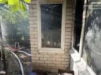 Російський дрон спричинив пожежу в приватному секторі Херсона