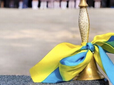 Привітання з 1 вересня для вчителів: найкращі побажання у прозі та віршах