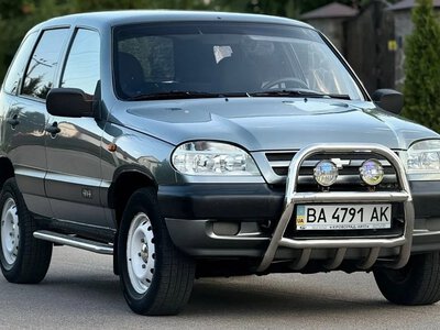 18-річну Chevrolet Niva з пробігом 18 851 км продають у Кропивницькому (ФОТО)