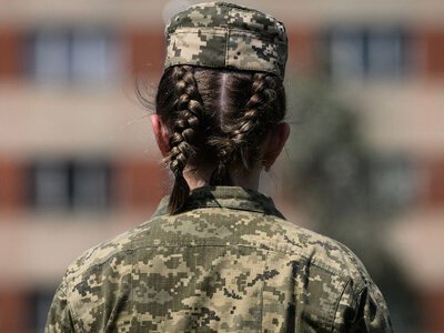 Мобілізація жінок може дорого коштувати Україні: аналітики назвали головні ризики