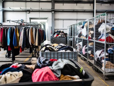 Франція запровадила штрафні платежі для Shein і Temu за надшвидку моду