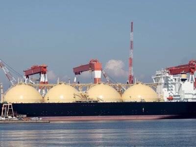 Росія за рік майже вдвічі наростила «тіньовий флот» танкерів для експорту СПГ – Bloomberg