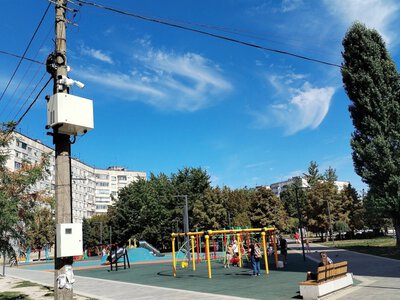 Відпочиваючі під наглядом: у запорізьких парках і скверах продовжують встановлювати відеокамери - фото