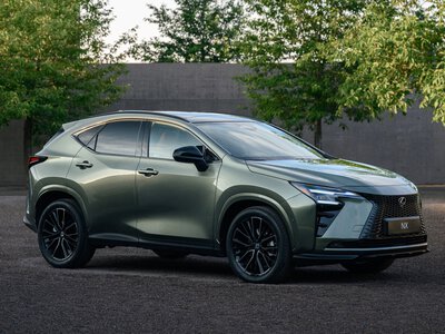 Представлено оновлений Lexus NX: новий салон і гібридна система шостого покоління