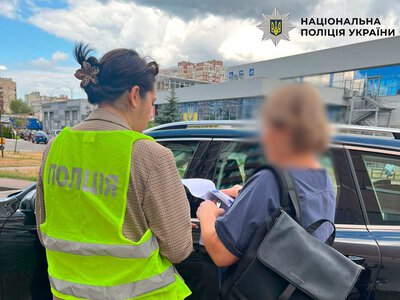 У Києві жінка незаконно збудувала салон краси біля квартири