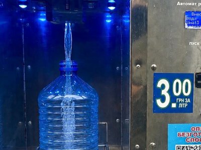 У Тернополі впорядкують розміщення поштоматів та водоматів