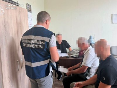 У Кривому Розі судитимуть чоловіка, який продавав авто, ввезені як гуманітарна допомога для ЗСУ