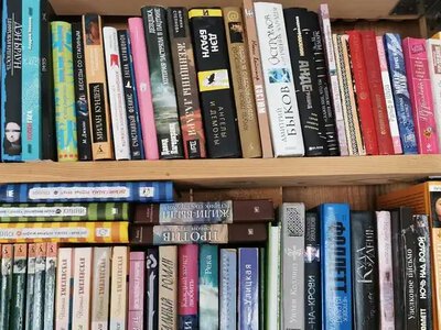 Латвія заборонила ввозити книги з Росії та Білорусі