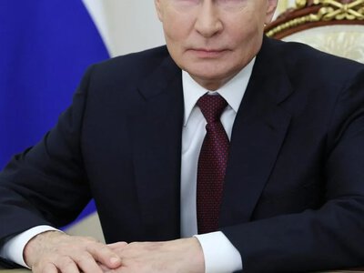 На руці Путіна помітили дивний слід: лікарі припустили, що це може бути