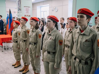 У школах окупованого Маріуполя посилюють військову підготовку