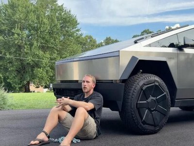 Скільки коштує вживаний Tesla Cybertruck через два роки