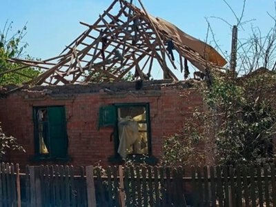 Окупанти в перший день нового навчального року пошкодили шкільний стадіон у Дніпрі