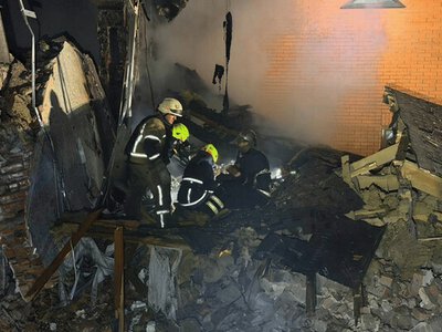 РФ шосту добу атакує Київщину: четверо постраждалих, горіли будинки та склад