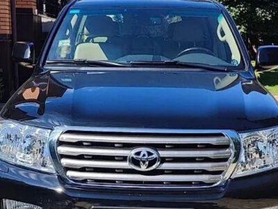 Toyota Land Cruiser 200 з найменшим пробігом в Україні: скільки коштує 18-річний позашляховик (ФОТО)