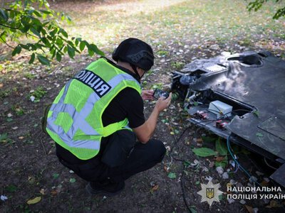 Внаслідок ворожих обстрілів у Шосткинському районі поранено двох людей, знищено будинки, пошкоджено автівки та нежитлові приміщення