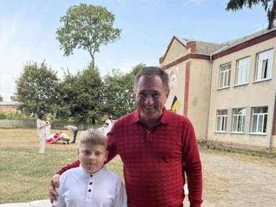 Промайнуло літо. Відцвіли матіоли (вірш)