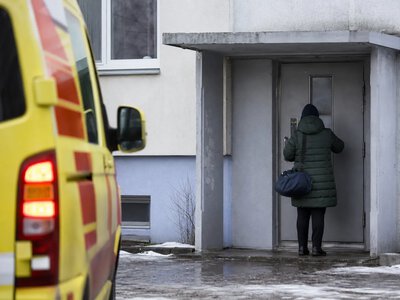В Естонії поліцію перестали направляти до літніх людей після падінь удома