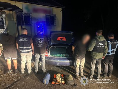 На Рахівщині затримали волинянина, який за $3 тисячі намагався переправити чоловіка до Румунії
