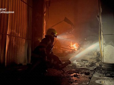 Через ранкову атаку на Київщину є травмовані люди, пошкоджені будинки та склади