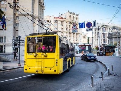 У Києві громадський транспорт змінив маршрути через перекриття на Березняках
